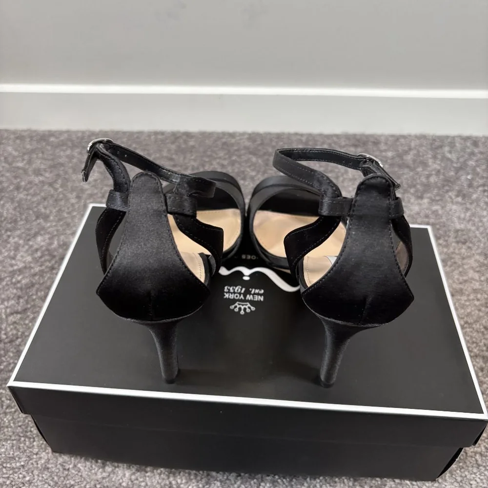 Nina Venus Women's 8 Black Satin Ankle Strap Heels / Heeled Shoes NIB - Picture 9 of 12